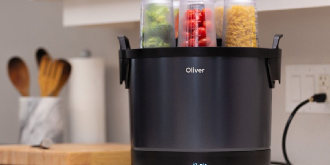 Oliver smart cooking robot- QatarsTalk