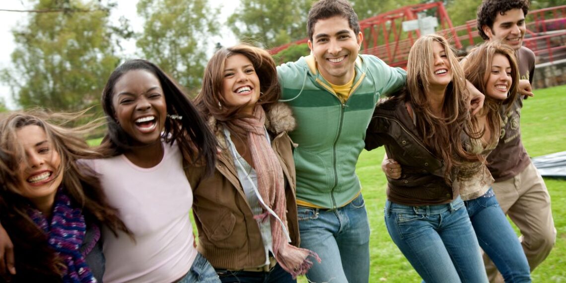 Connecting with Local and Expat Communities in Qatar for Enriched Living